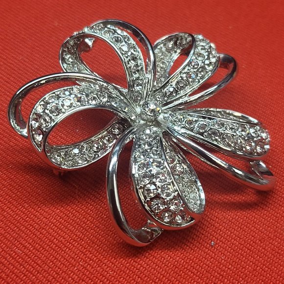 Monet  Silver Tone Clear Rhinestone Bow Flower Brooch Looped Ribbon Pin - Picture 8 of 9